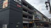 アピタパワー岩倉店/1Fサービスカウンター側下りエスカレーター前